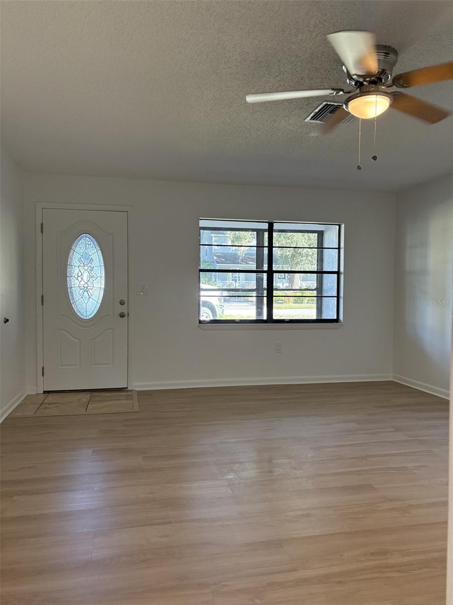 HI-LAND COURT - Residential