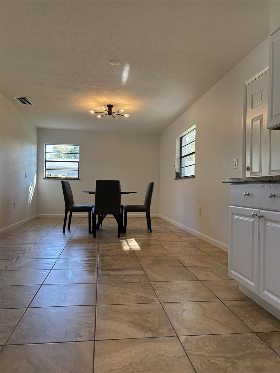 HI-LAND COURT - Residential