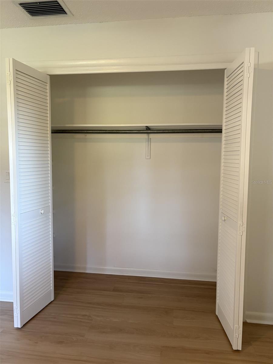 HI-LAND COURT - Residential