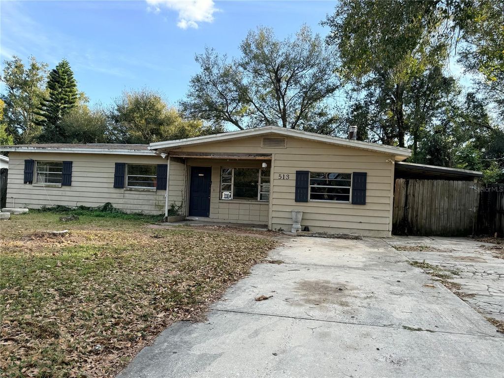 Photo of 513 White Oak Avenue, Brandon, FL 33510 (MLS # TB8467726)