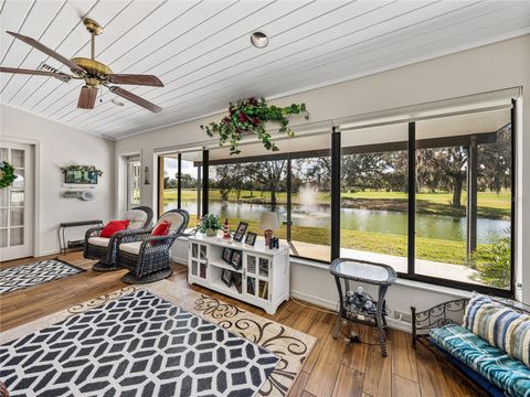 A home in LAKE WALES