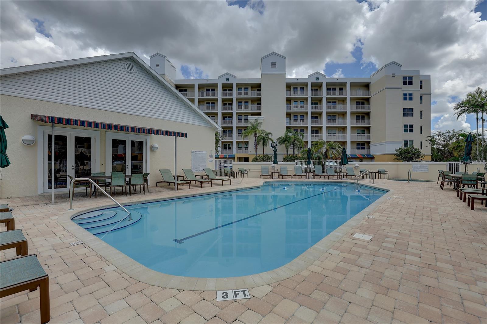 1200 COUNTRY CLUB DRIVE 2504