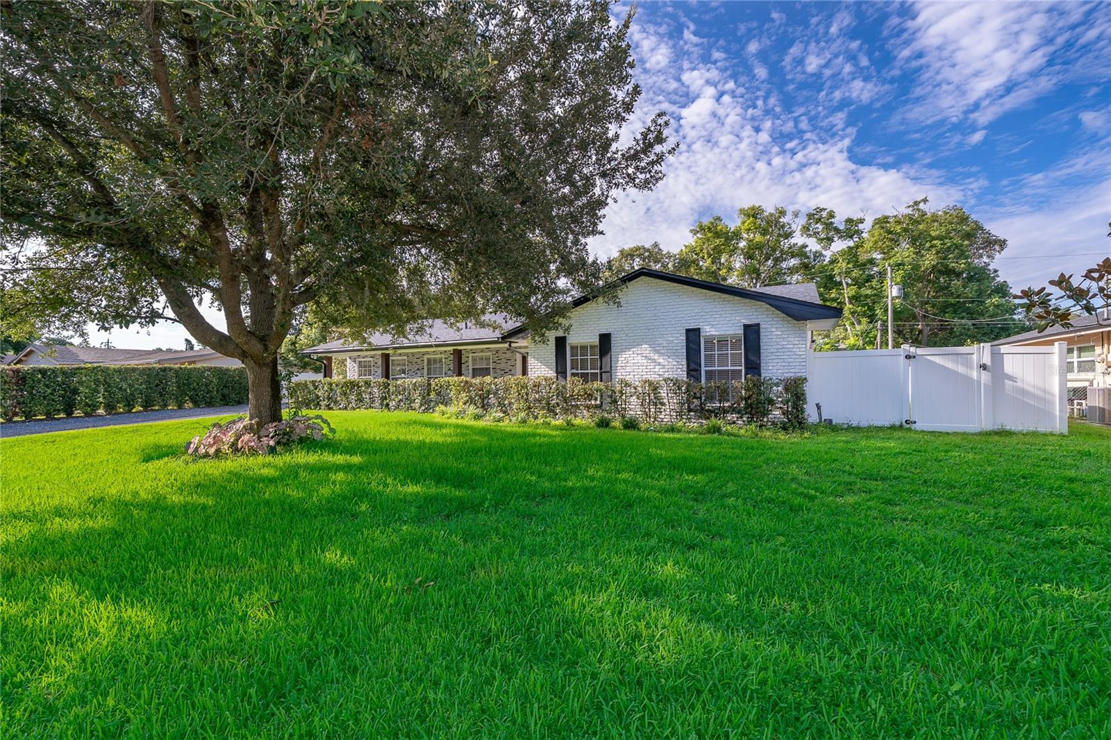 2462 CAROLTON ROAD
