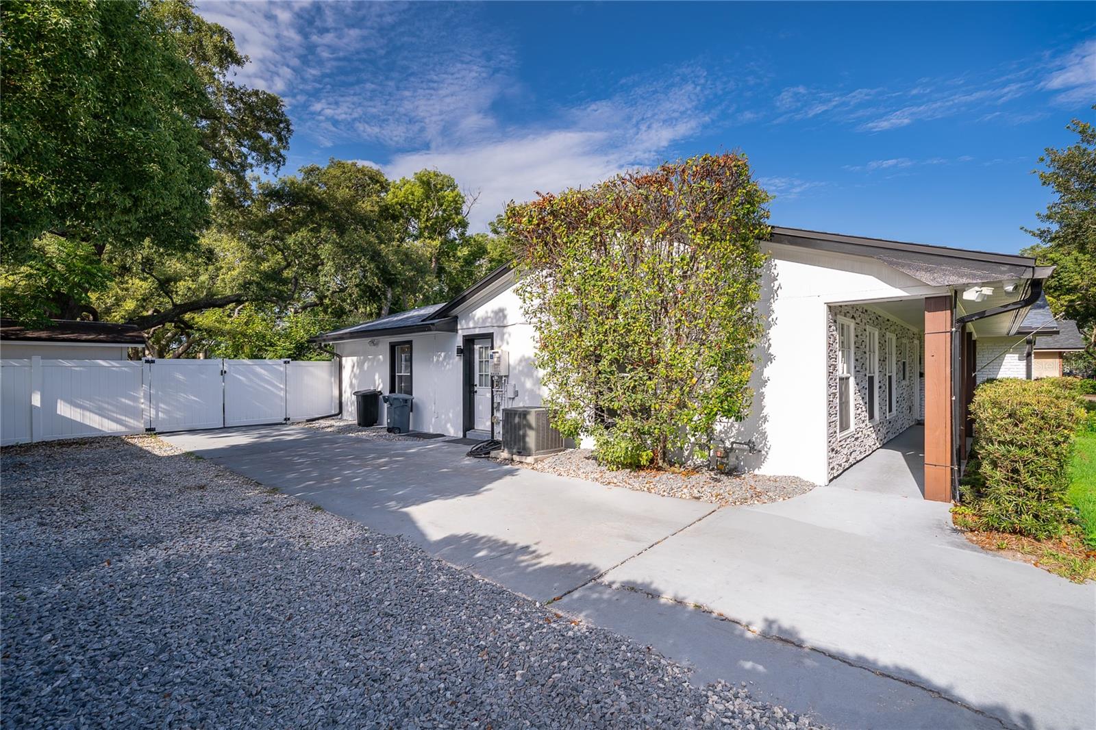 2462 CAROLTON ROAD