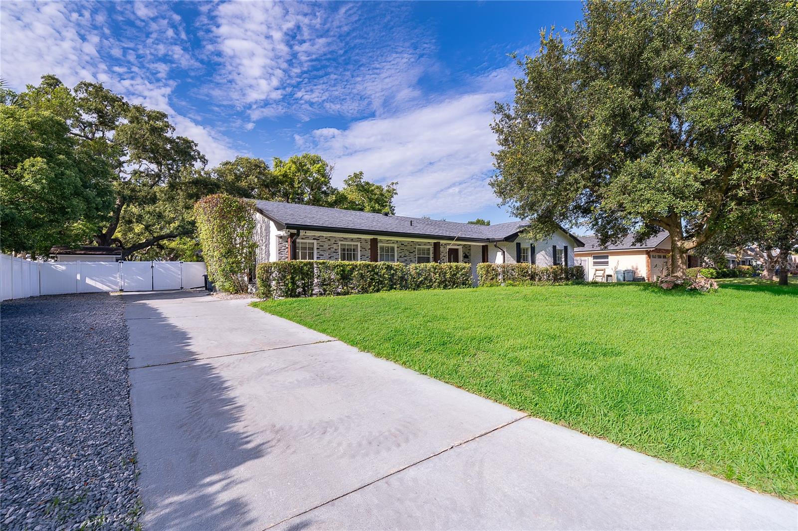 2462 CAROLTON ROAD