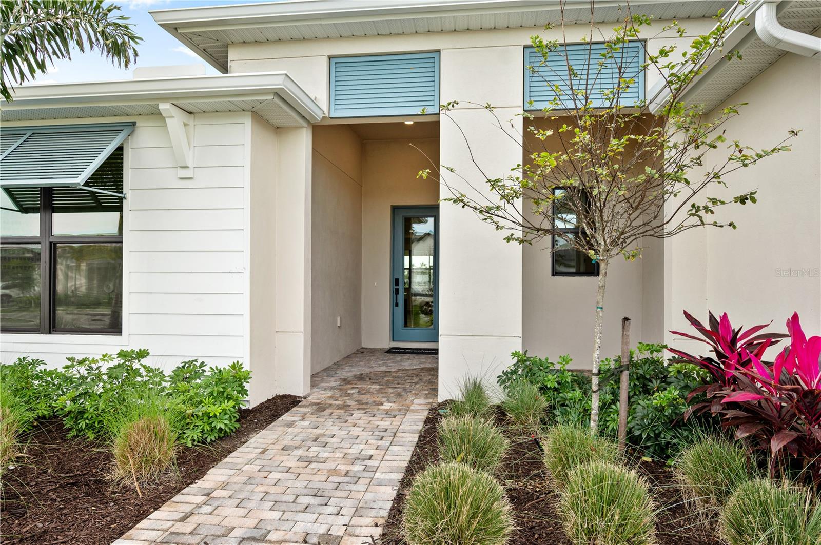 5856 FREESTONE CIRCLE