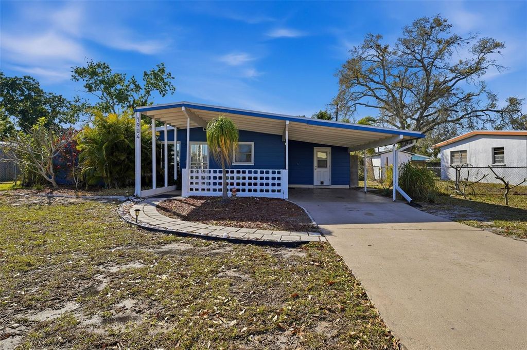 Photo of 1904 31st Street W, Bradenton, FL 34205 (MLS # A4683369)