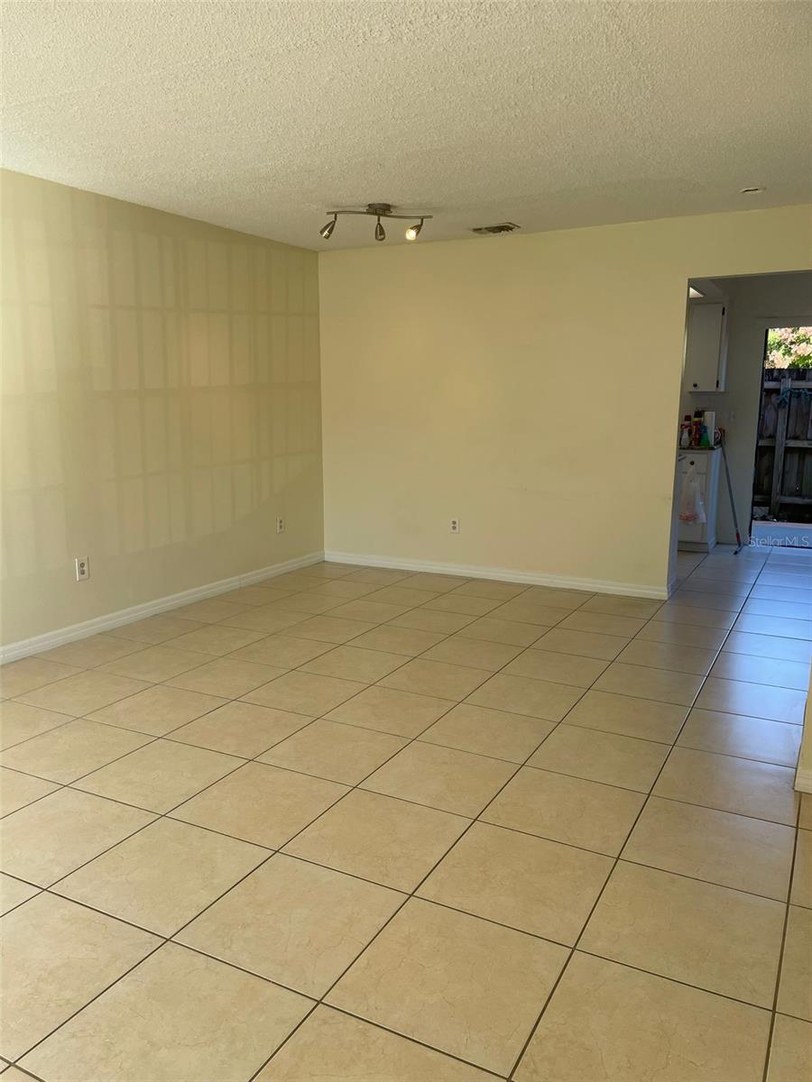 HIDDEN OAKS CONDO PH 12 - Residential