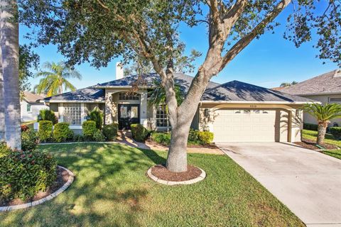 A home in PARRISH