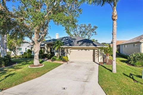 A home in PARRISH