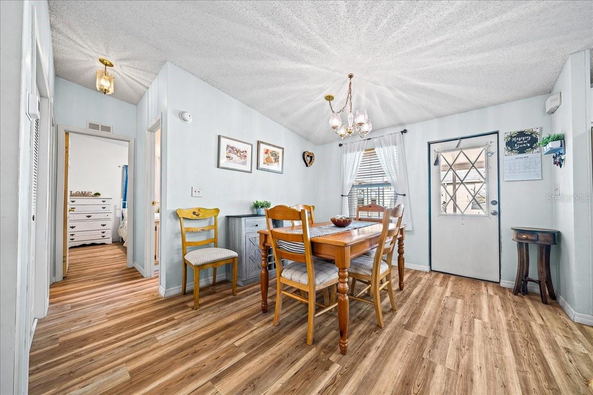 LADY LAKE ORANGE BLOSSOM GARDENS UNIT 09 - Residential