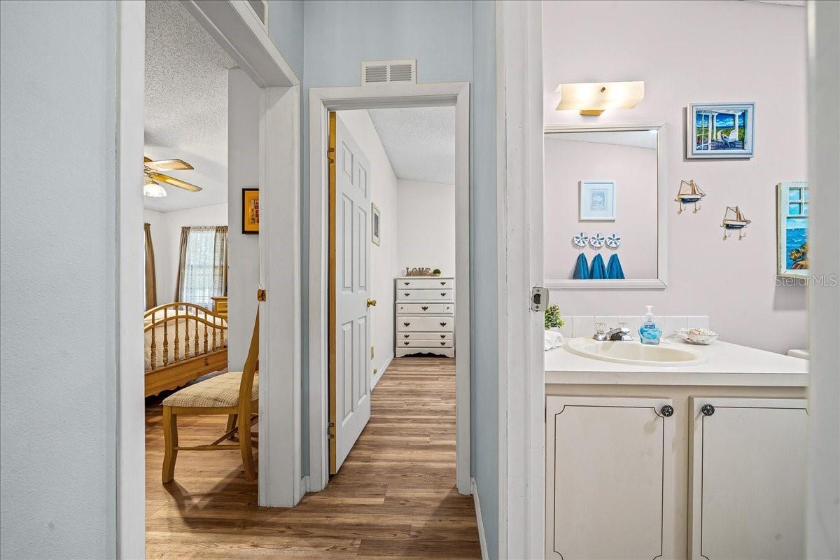 LADY LAKE ORANGE BLOSSOM GARDENS UNIT 09 - Residential