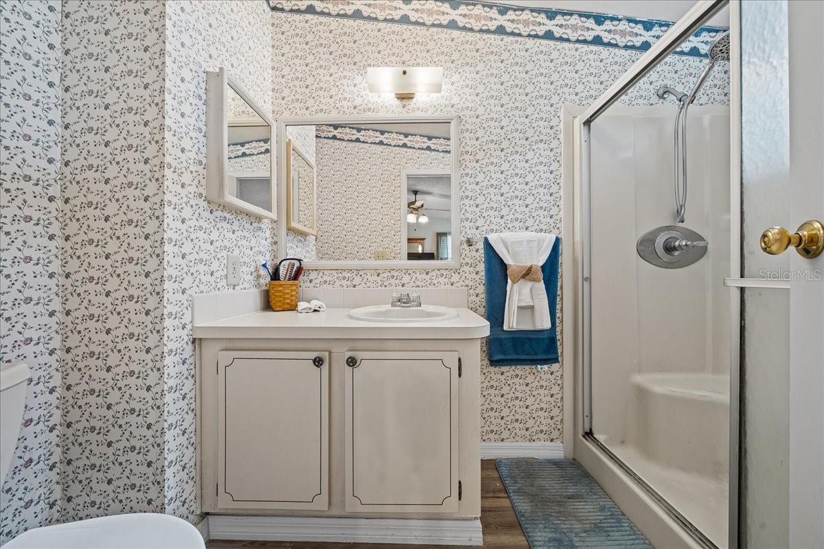 LADY LAKE ORANGE BLOSSOM GARDENS UNIT 09 - Residential