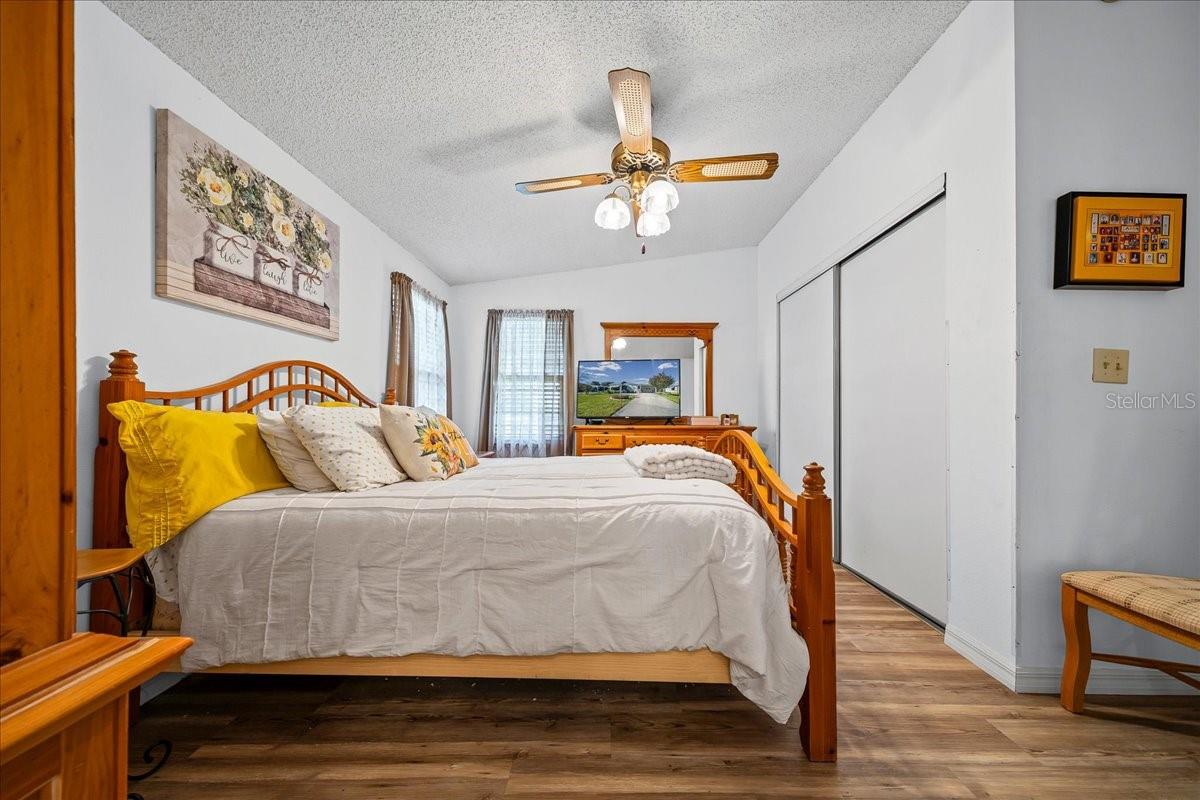 LADY LAKE ORANGE BLOSSOM GARDENS UNIT 09 - Residential