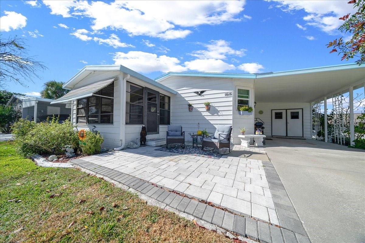 LADY LAKE ORANGE BLOSSOM GARDENS UNIT 09 - Residential