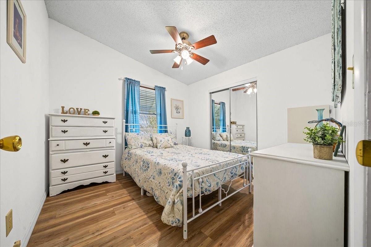 LADY LAKE ORANGE BLOSSOM GARDENS UNIT 09 - Residential