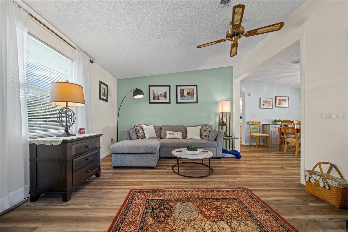 LADY LAKE ORANGE BLOSSOM GARDENS UNIT 09 - Residential