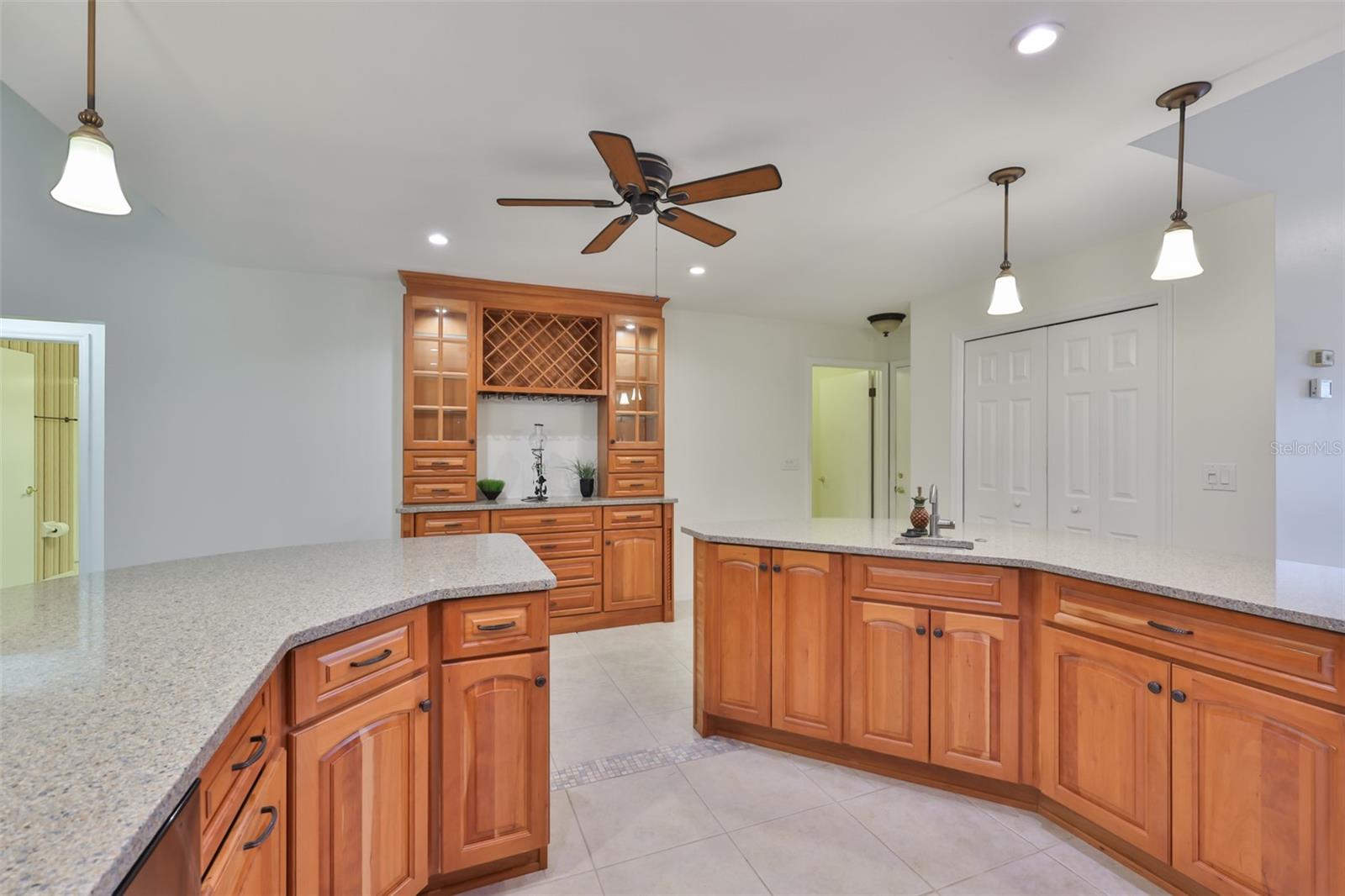 SUN CITY CENTER UNIT 32B - Residential