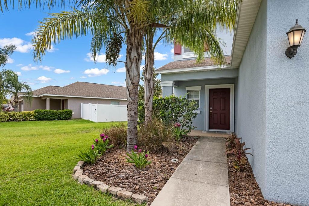 Photo of 1821 Hawks View Drive, Ruskin, FL 33570 (MLS # TB8398035)
