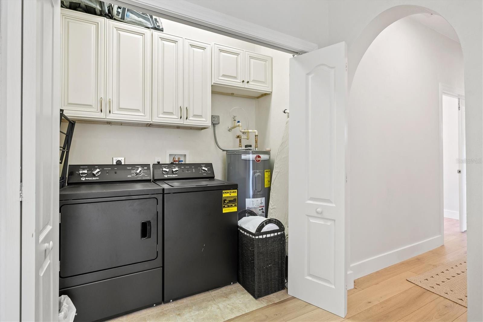 BURNS REALTY - Residential
