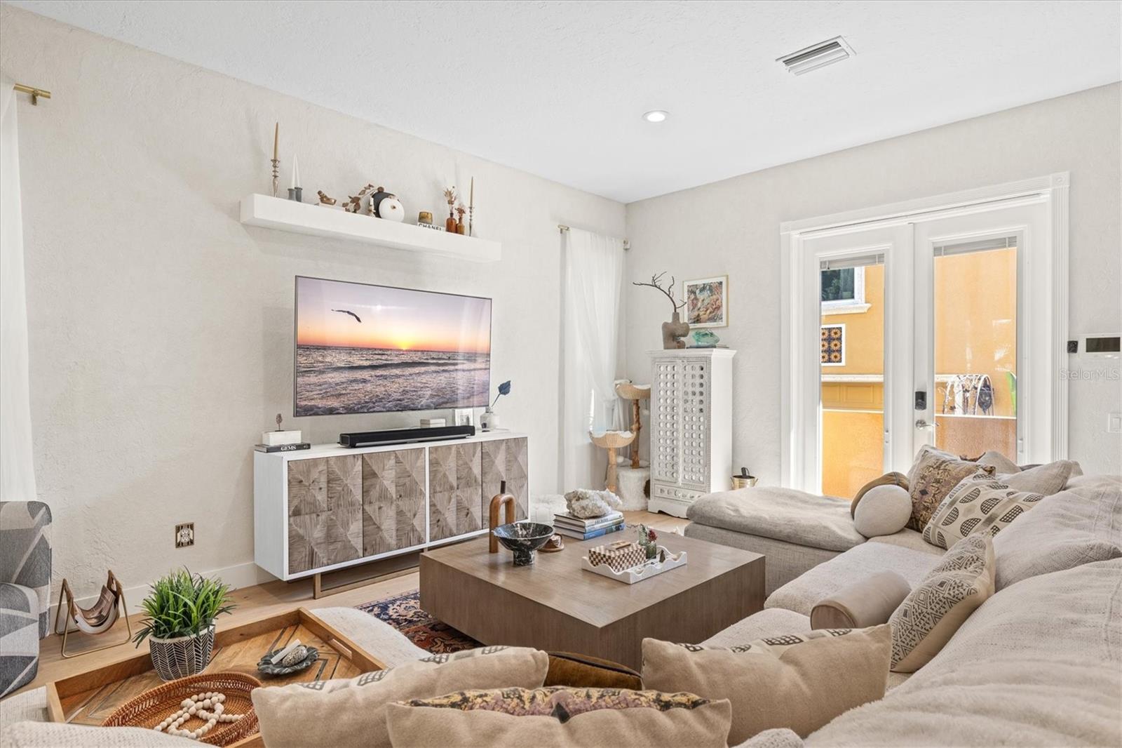 BURNS REALTY - Residential