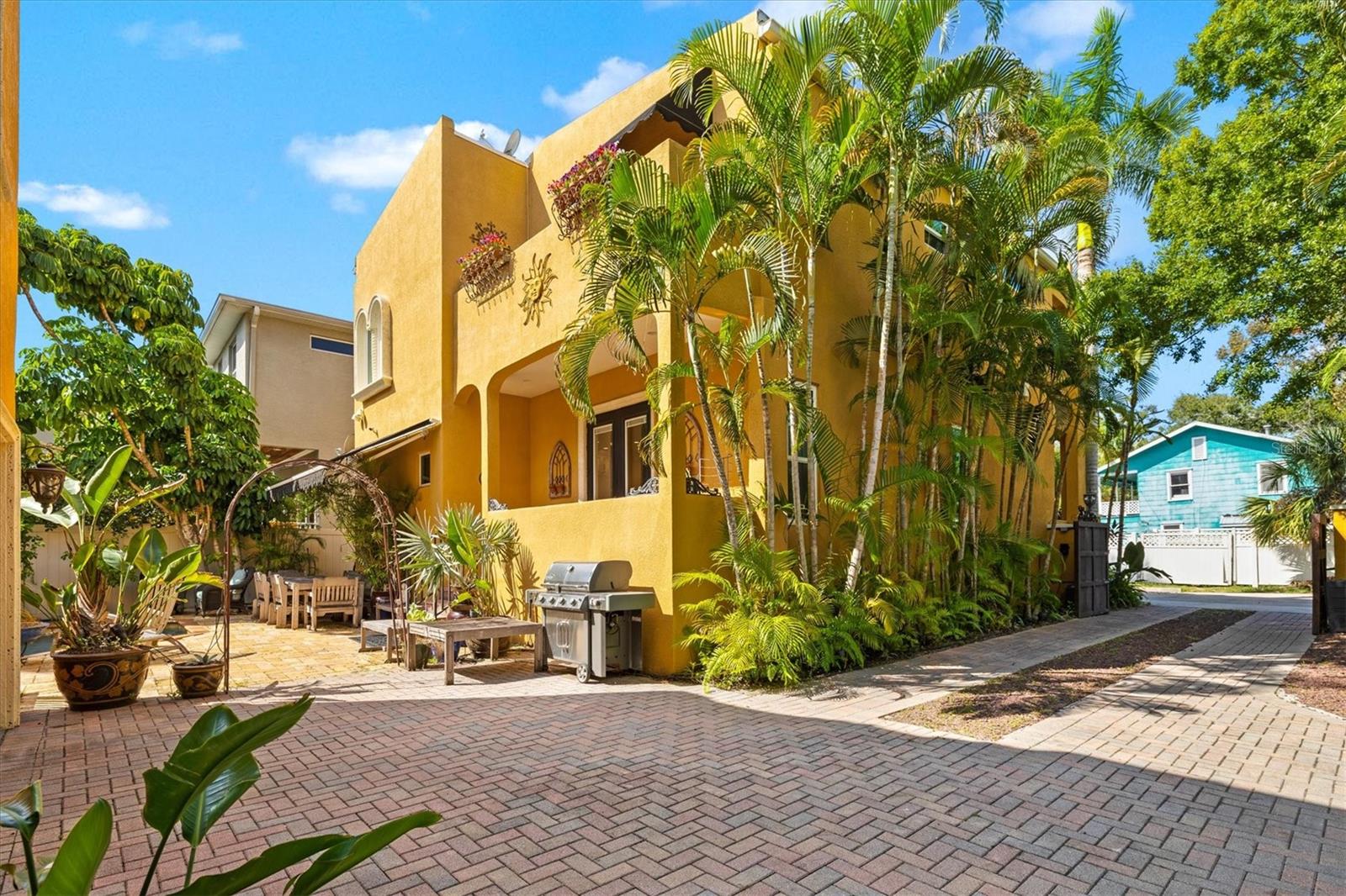 BURNS REALTY - Residential