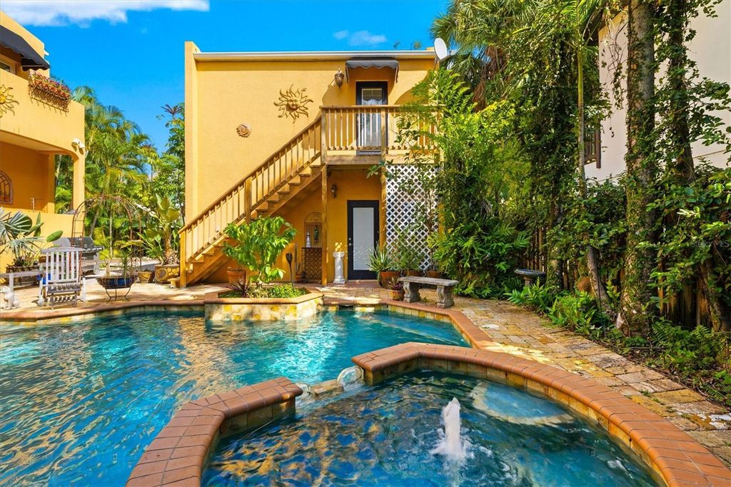 Photo of 1724 Cherry Lane, Sarasota, FL 34236 (MLS # A4668989)