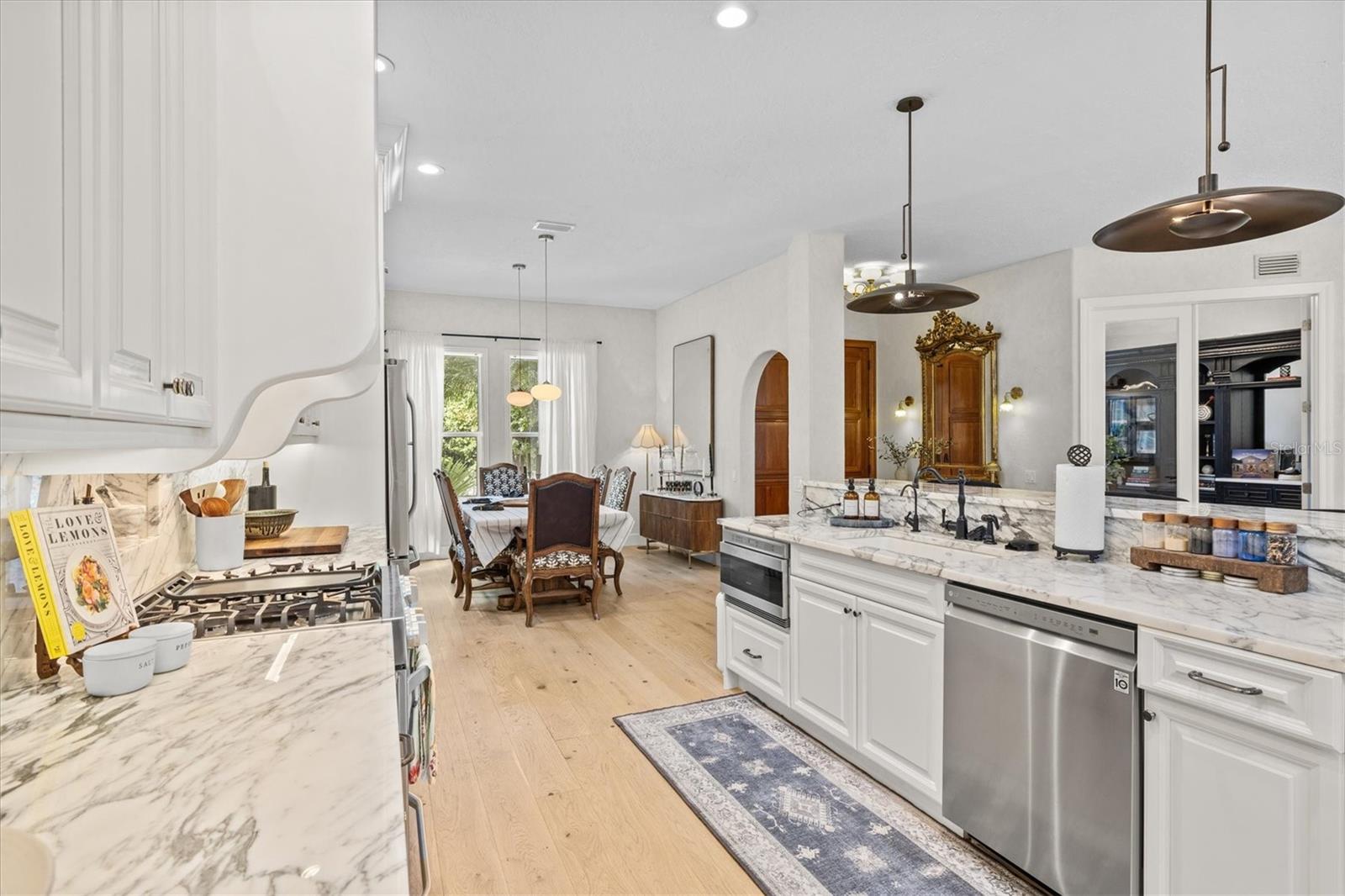 BURNS REALTY - Residential
