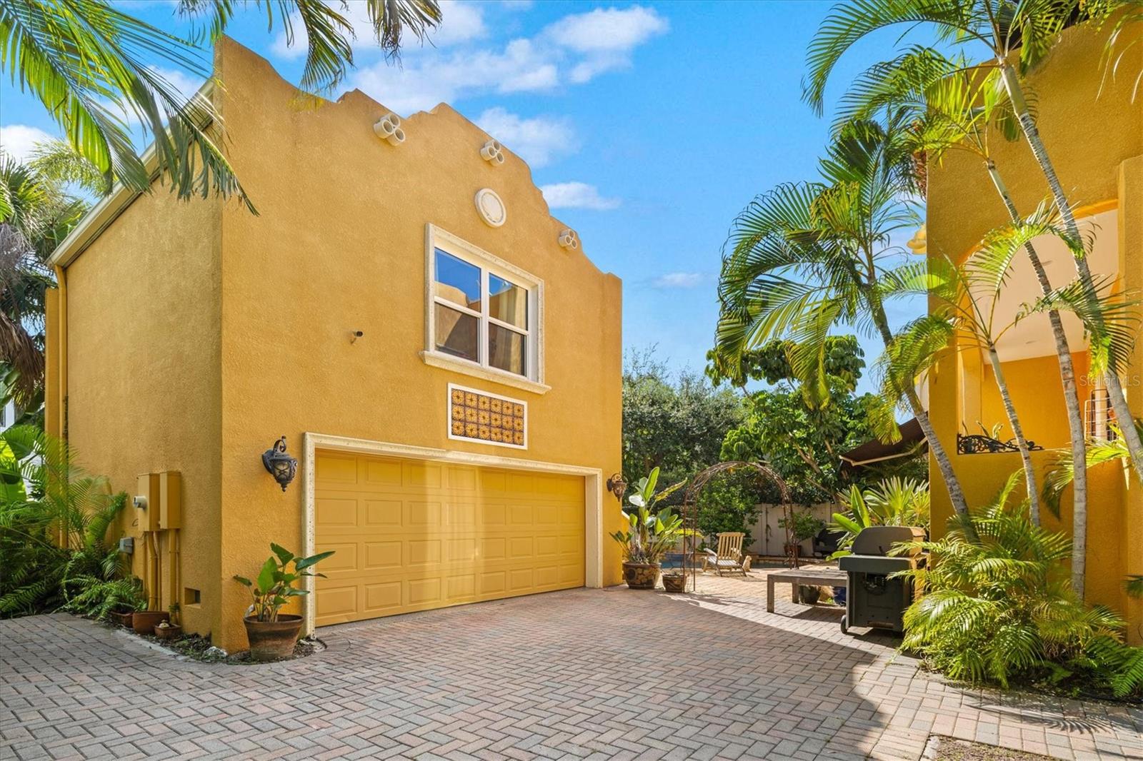 BURNS REALTY - Residential