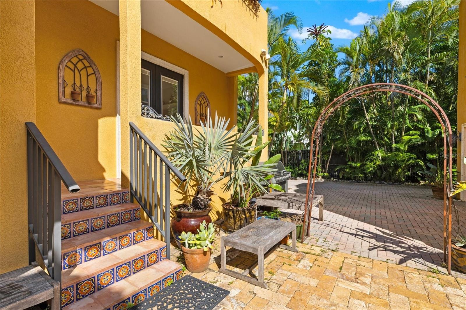 BURNS REALTY - Residential
