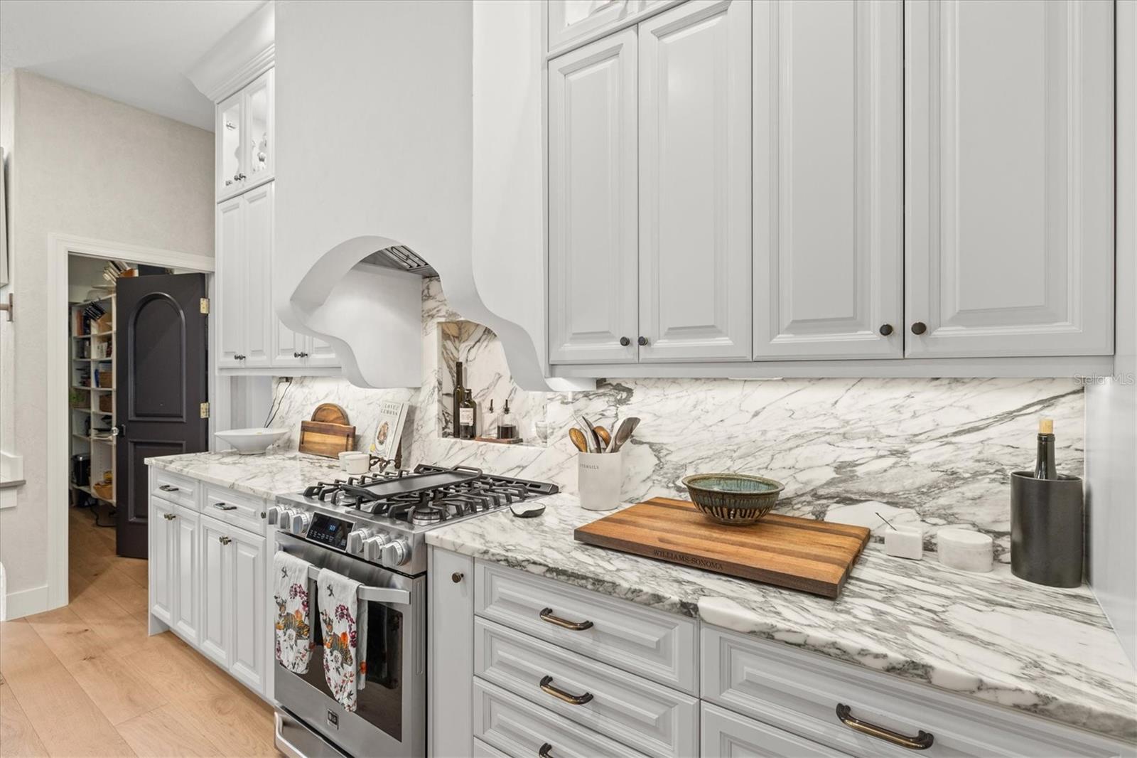 BURNS REALTY - Residential