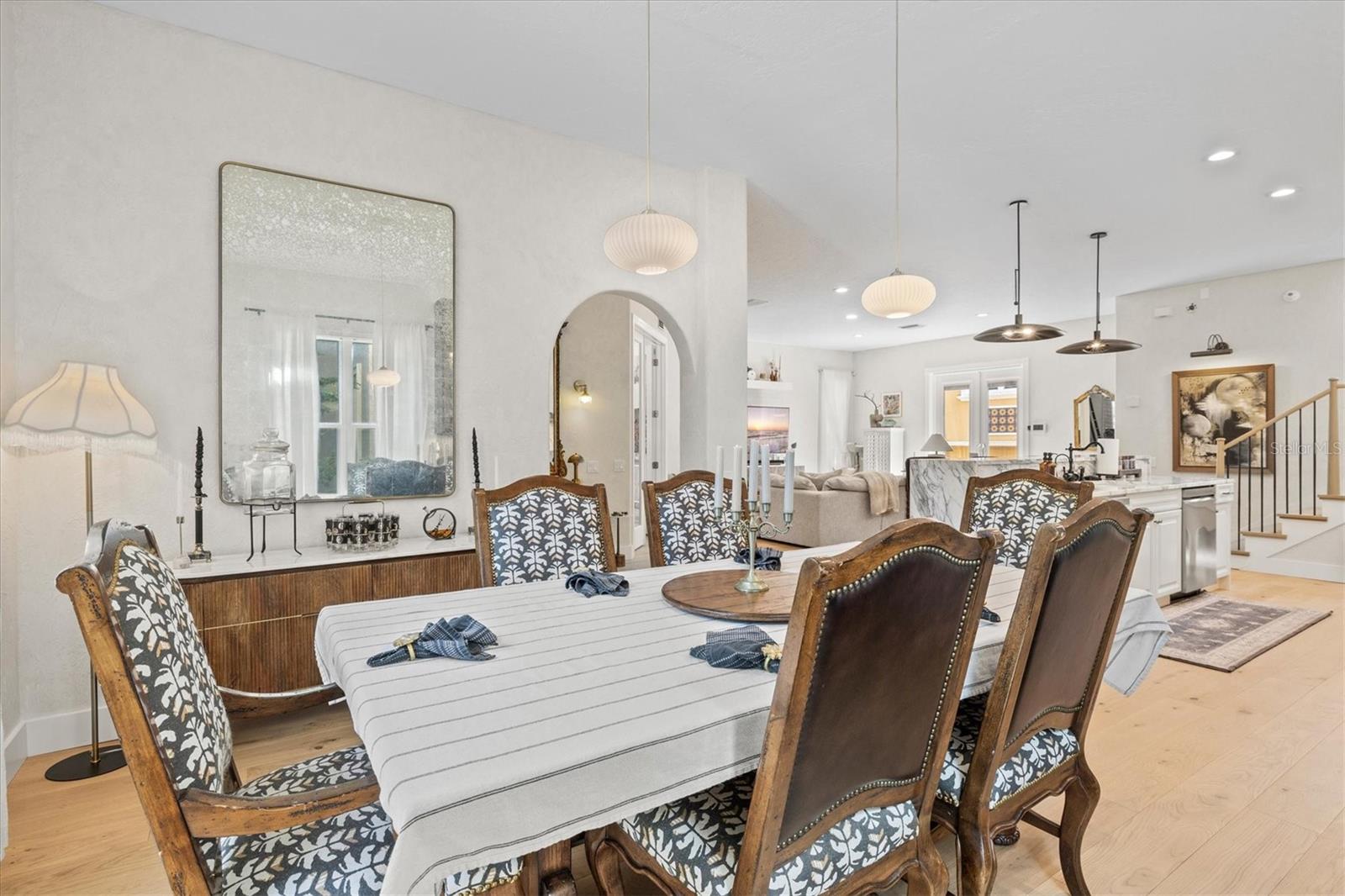 BURNS REALTY - Residential