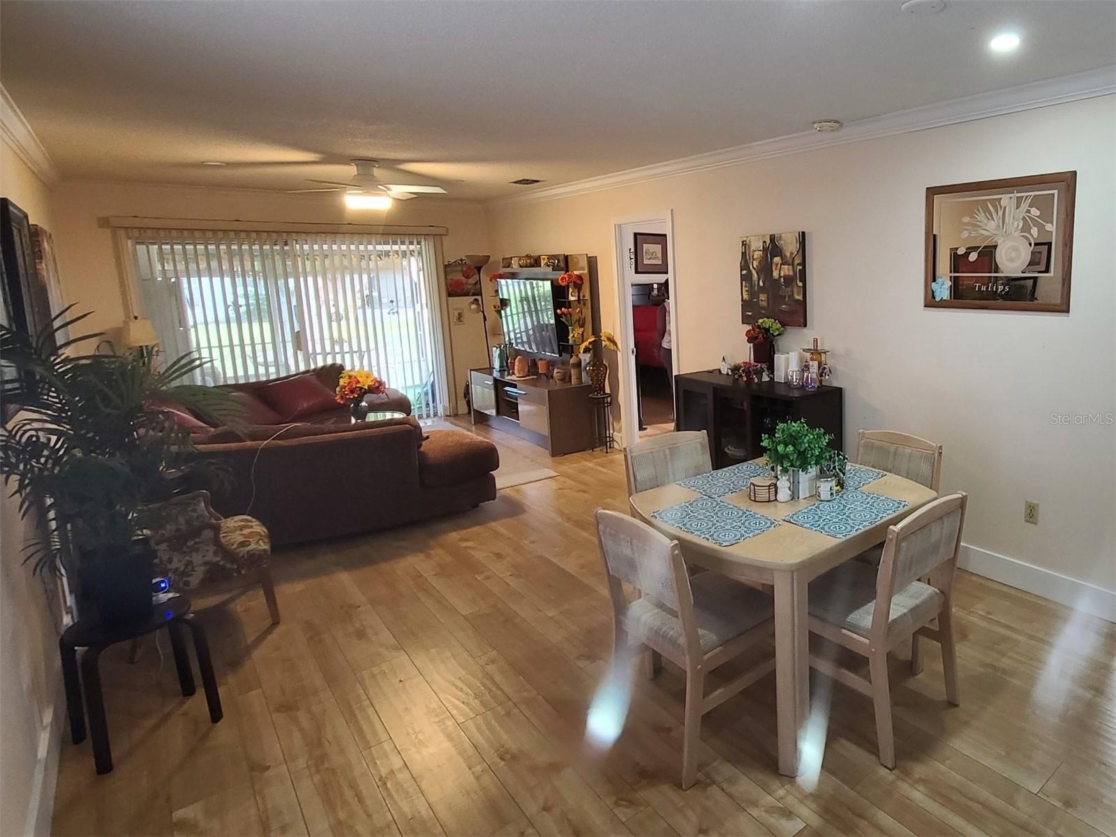 OAKWOOD VILLAS SEC B - Residential Lease