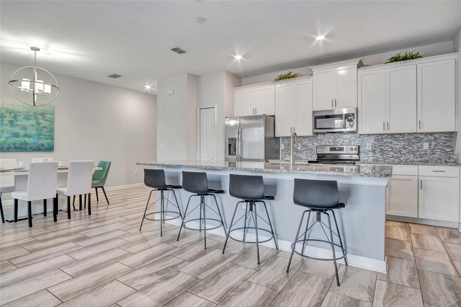 1554 PLUNKER DRIVE