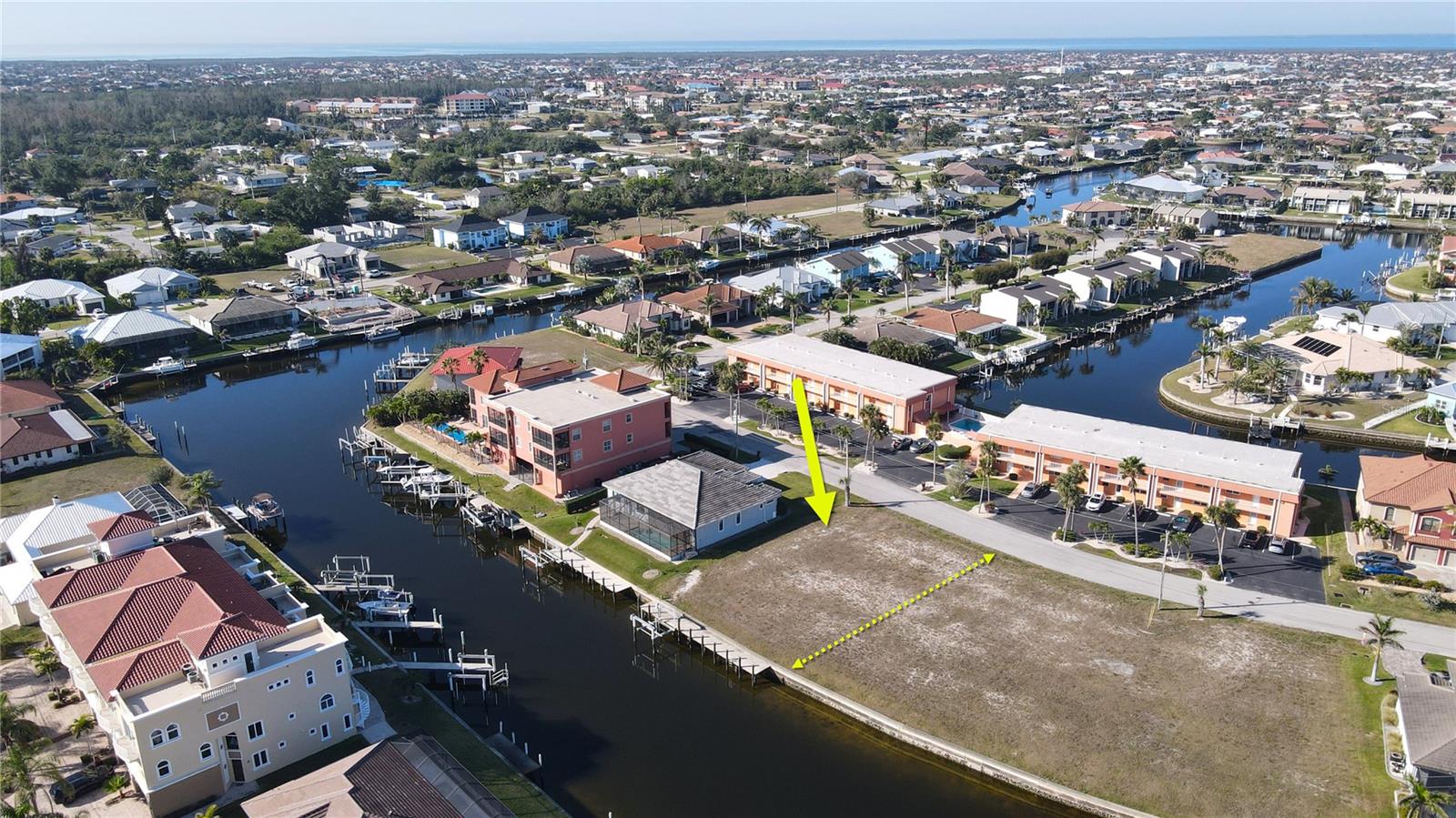 PUNTA GORDA ISLES SEC 07 - Land