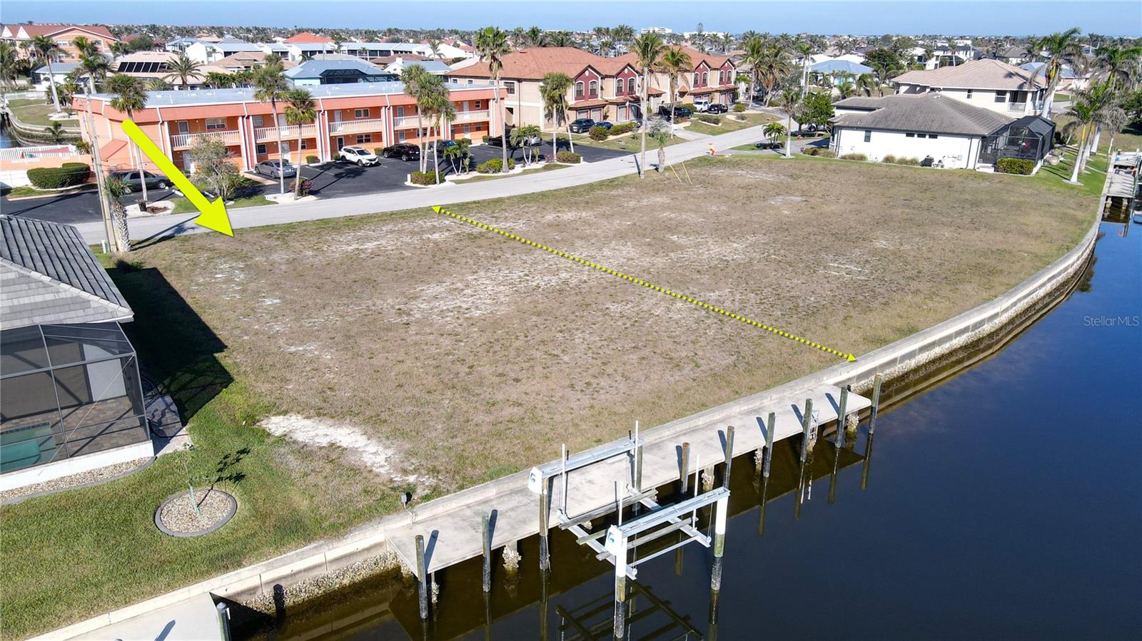 PUNTA GORDA ISLES SEC 07 - Land