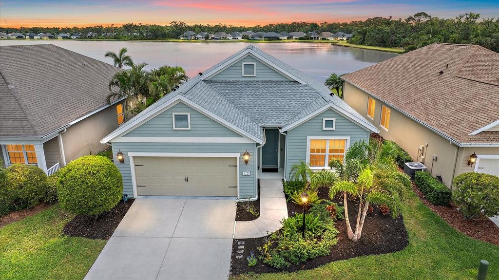 Photo of 7743 Ridgelake Circle, Bradenton, FL 34203 (MLS # A4648018)