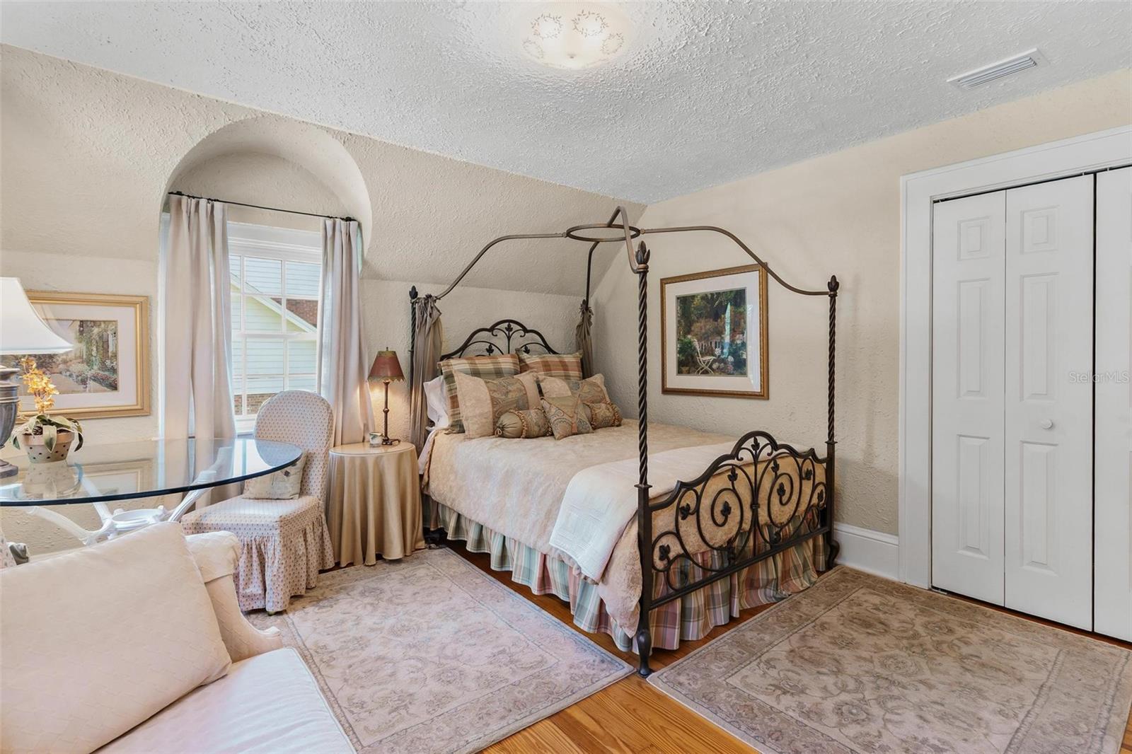 SILVER LAKE ESTATES - Residential
