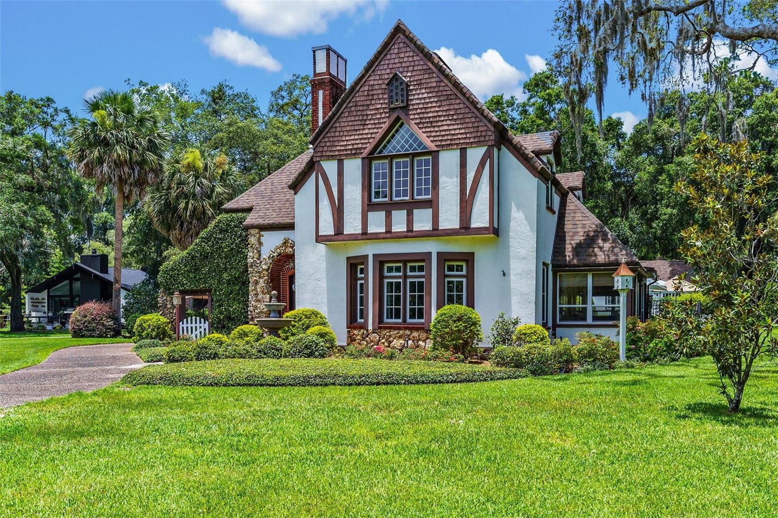 SILVER LAKE ESTATES - Residential