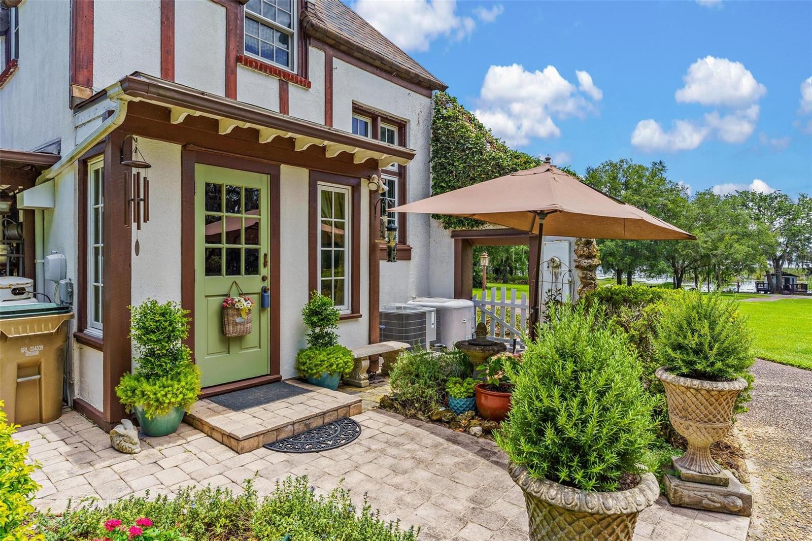 SILVER LAKE ESTATES - Residential