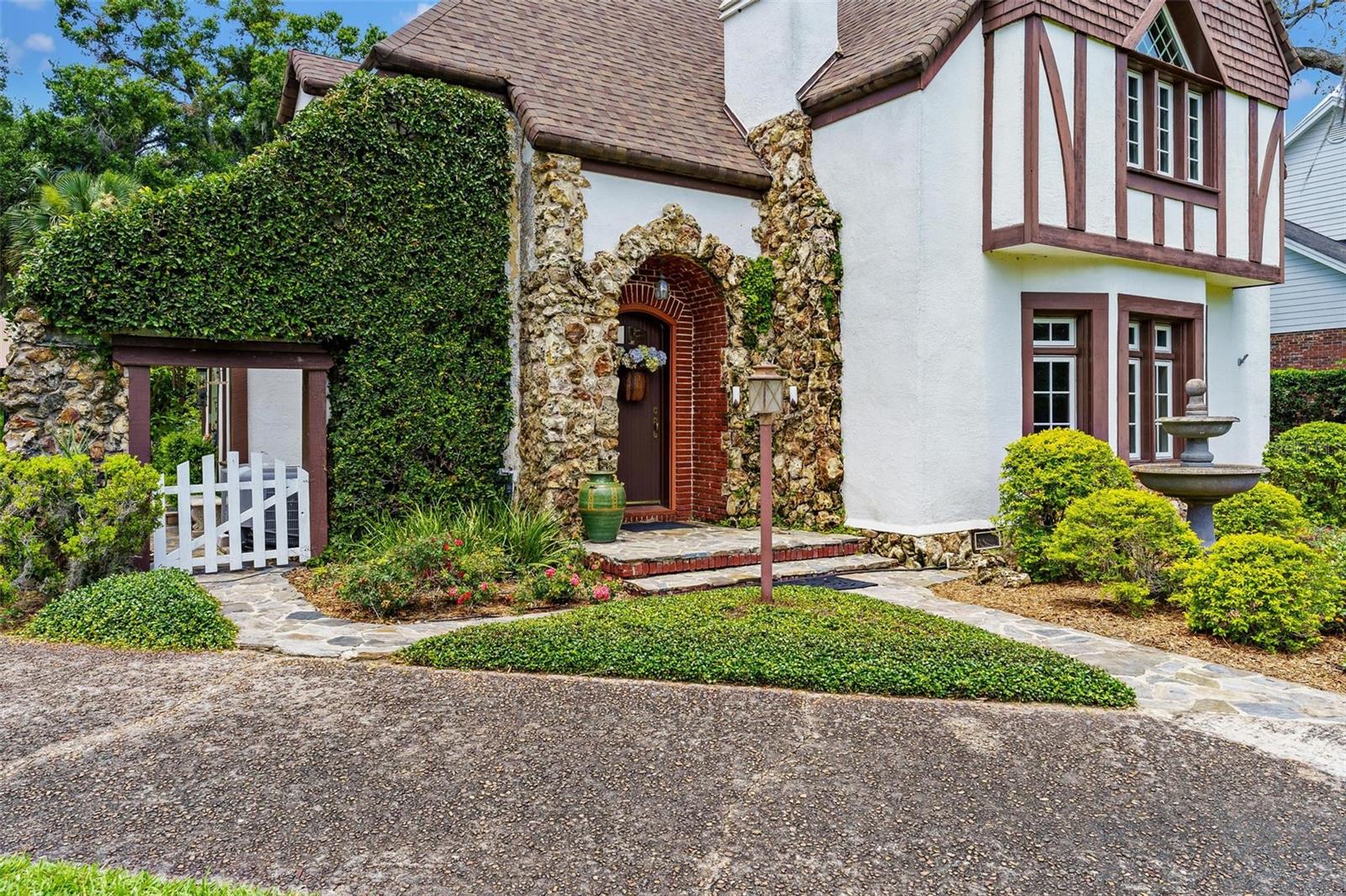 SILVER LAKE ESTATES - Residential