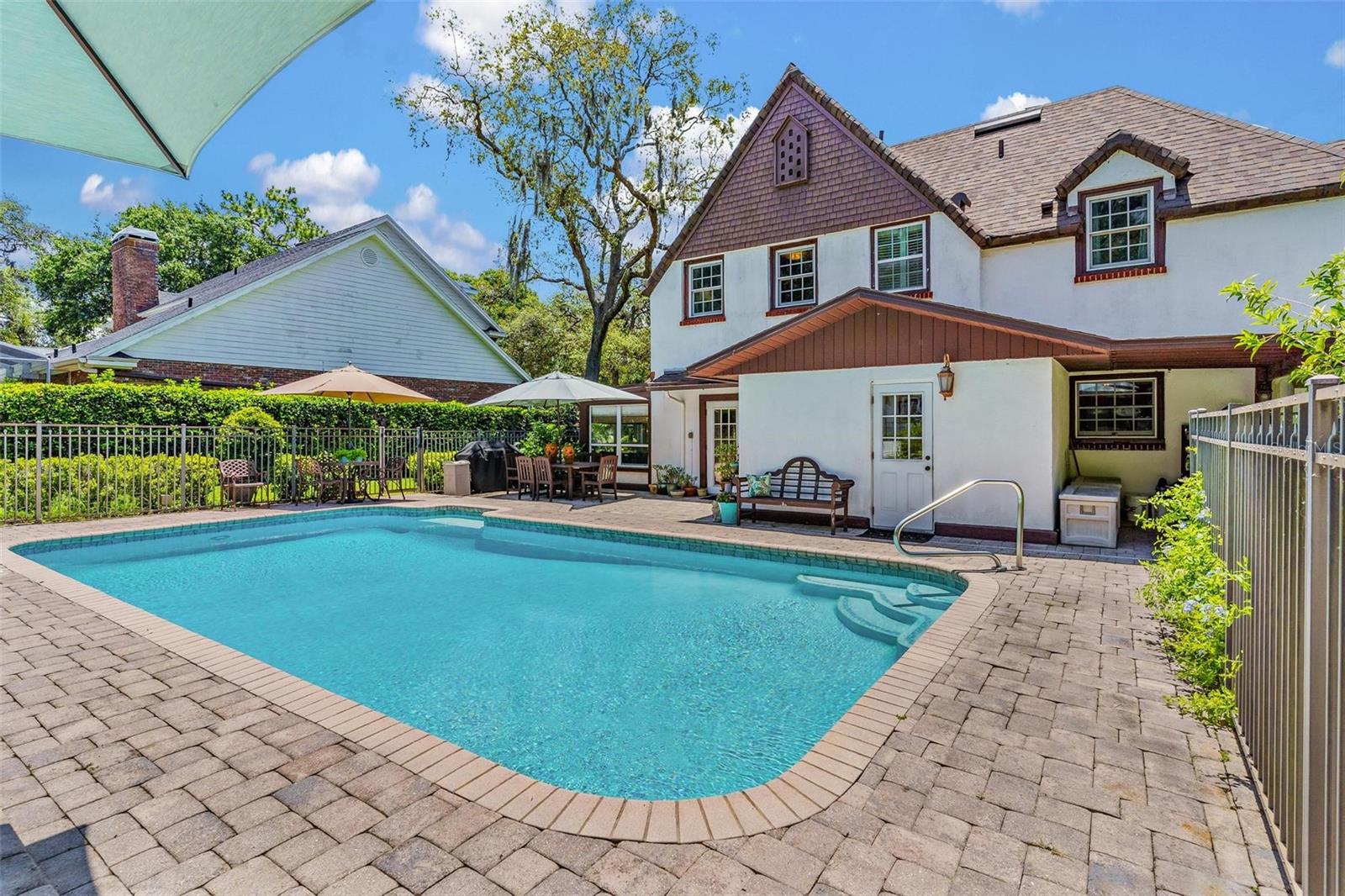 SILVER LAKE ESTATES - Residential
