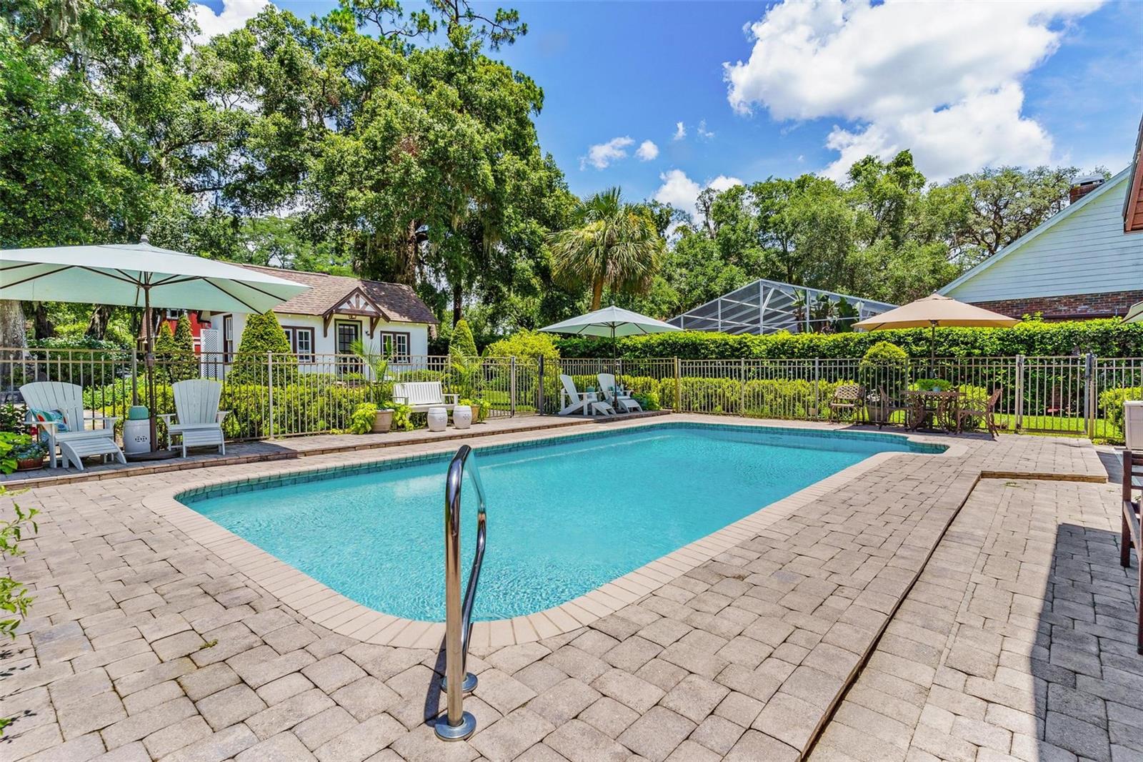 SILVER LAKE ESTATES - Residential