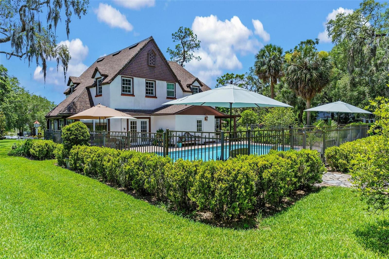 SILVER LAKE ESTATES - Residential
