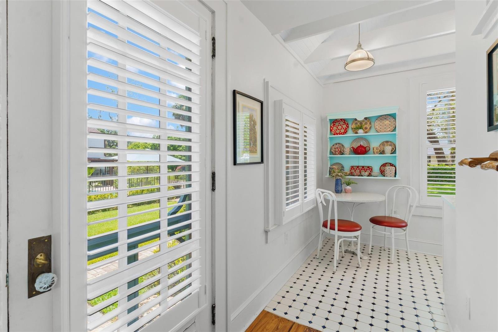 SILVER LAKE ESTATES - Residential