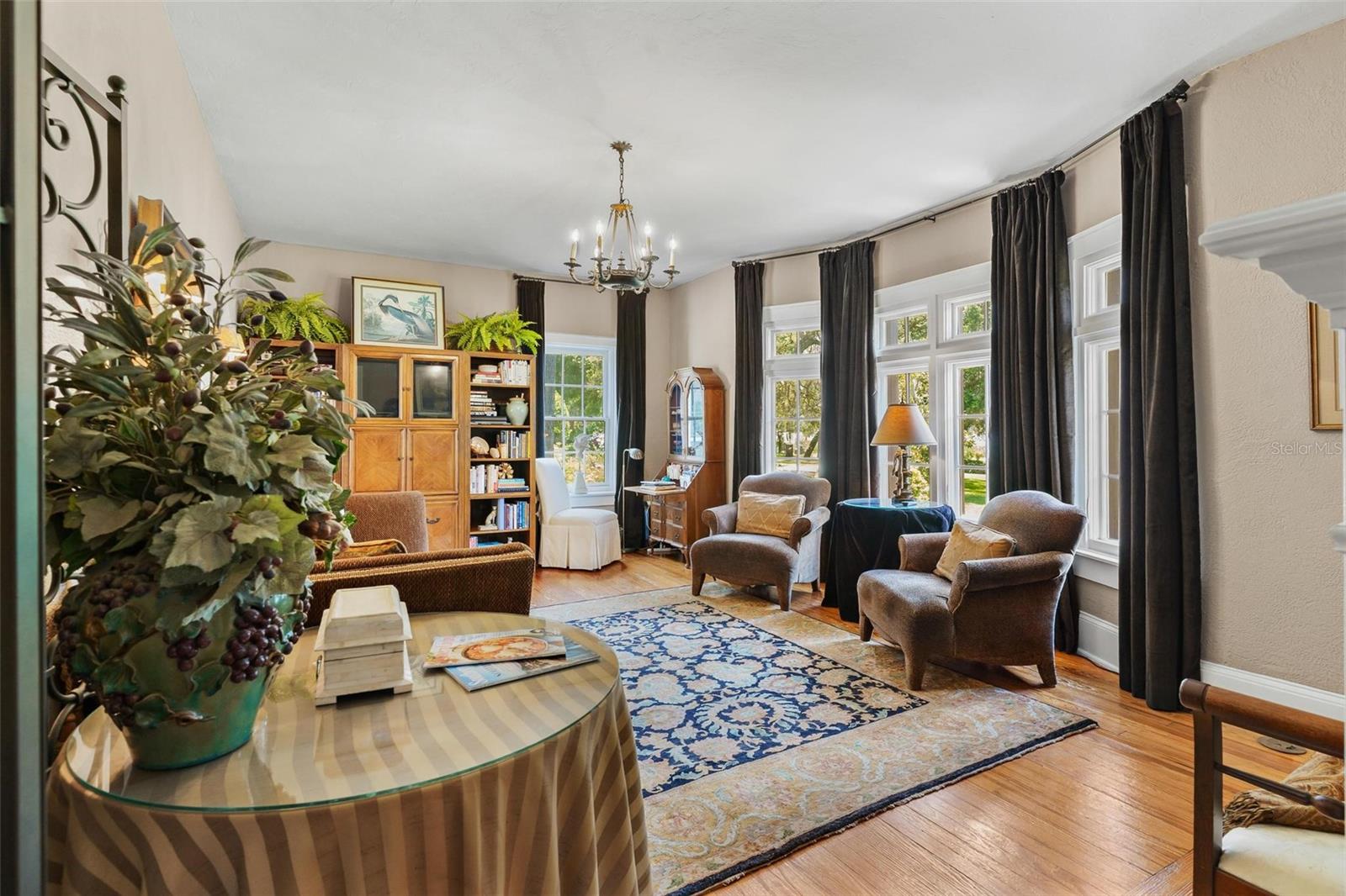SILVER LAKE ESTATES - Residential