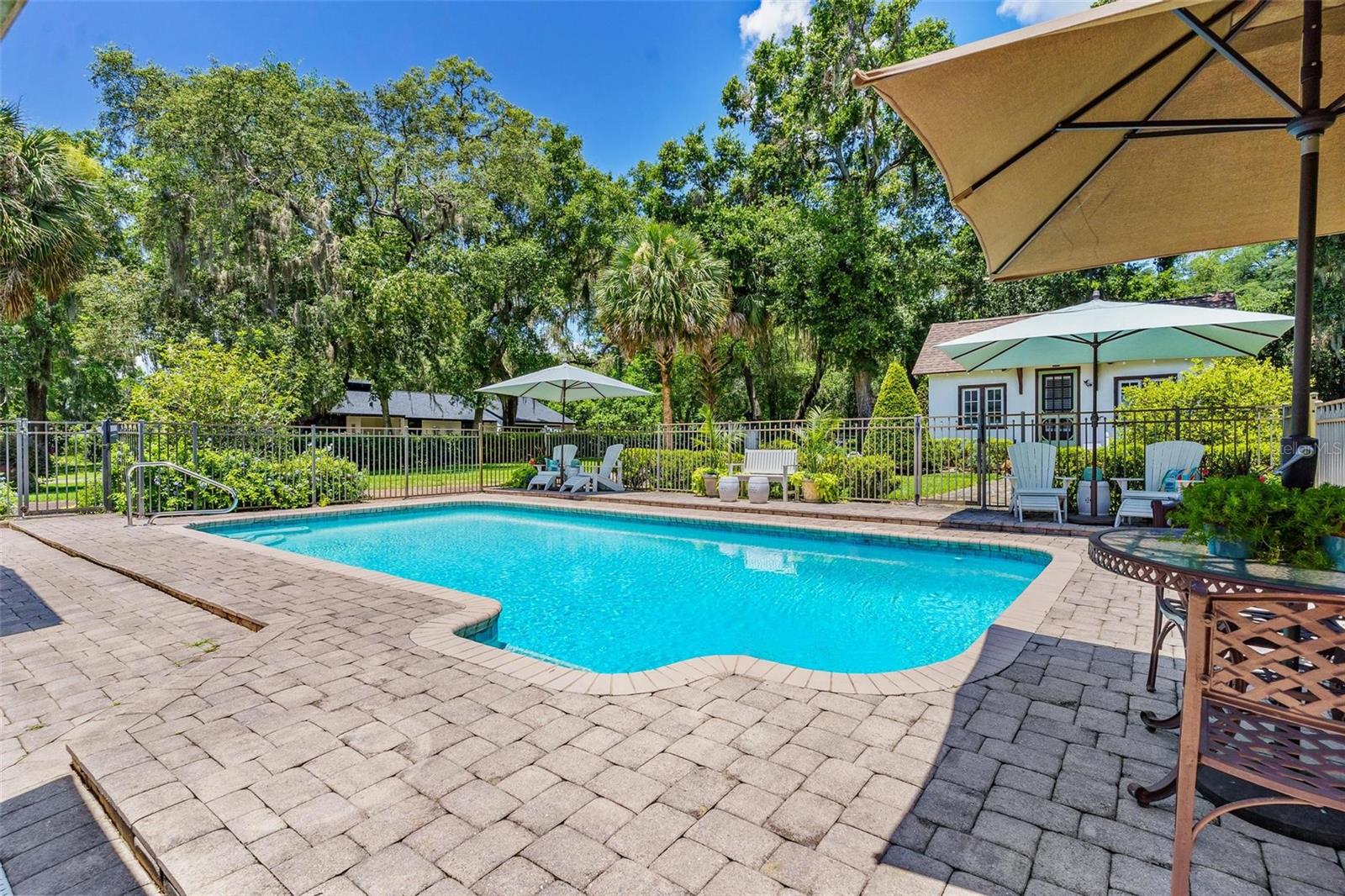 SILVER LAKE ESTATES - Residential