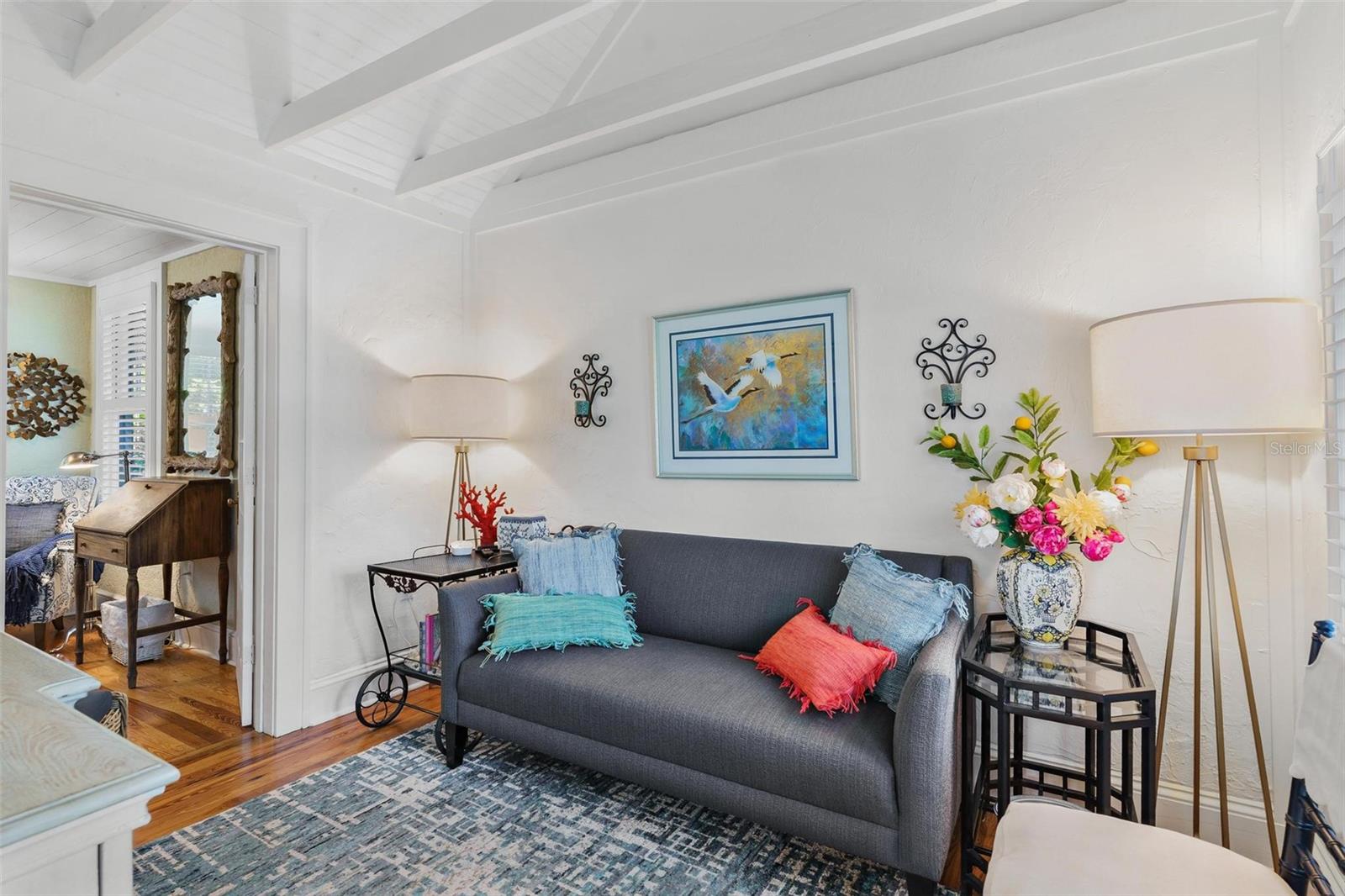 SILVER LAKE ESTATES - Residential