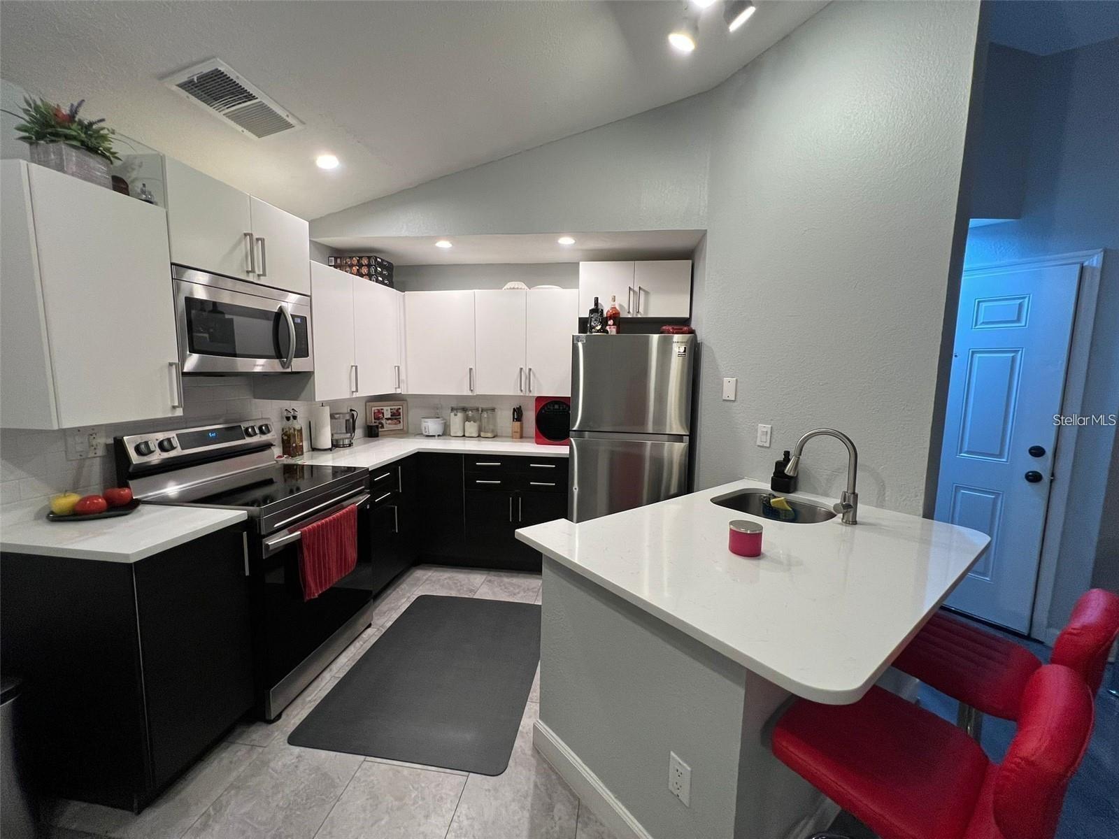 VENETIAN PLACE - Residential Lease