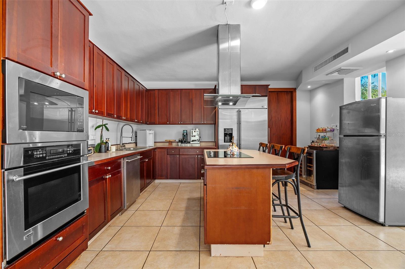 DORADO BEACH EAST - Residential